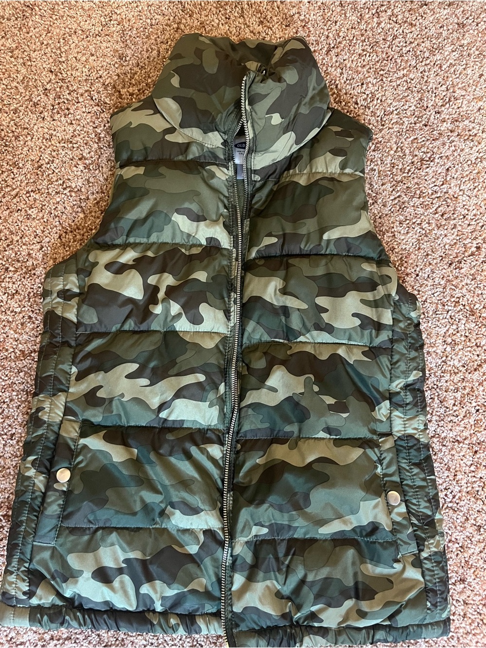 Old Navy Women’s Camouflage Puffer Vest XS Lightweight Outdoor Gorpcore